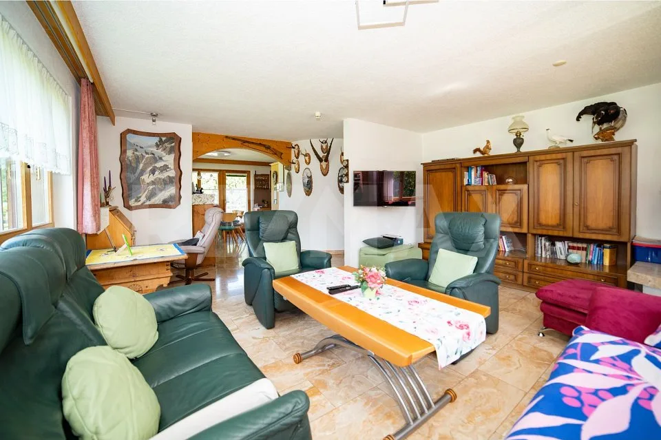 Maison à deux familles avec une vue de rêve à Schmitten (Albula)
