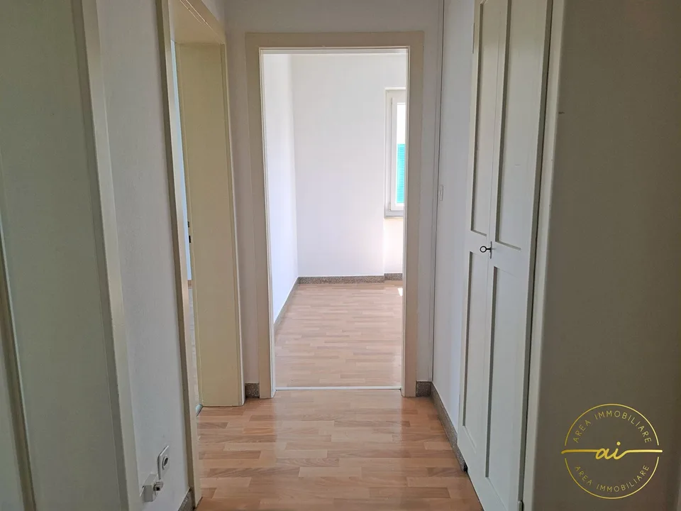 Appartement 3.5 pièces avec double balcon à Chiasso