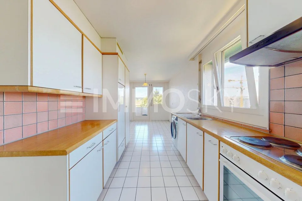 Geräumige 2.5-Zimmer-Wohnung mit Balkon in Romont