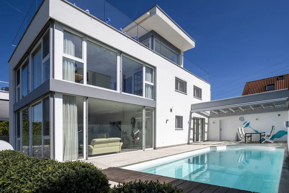 Der Sommer beginnt zu Hause – mit eigenem Pool