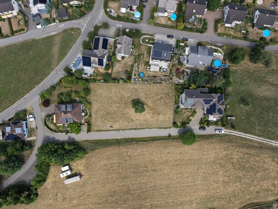 1'808 m² plein de possibilités - W2