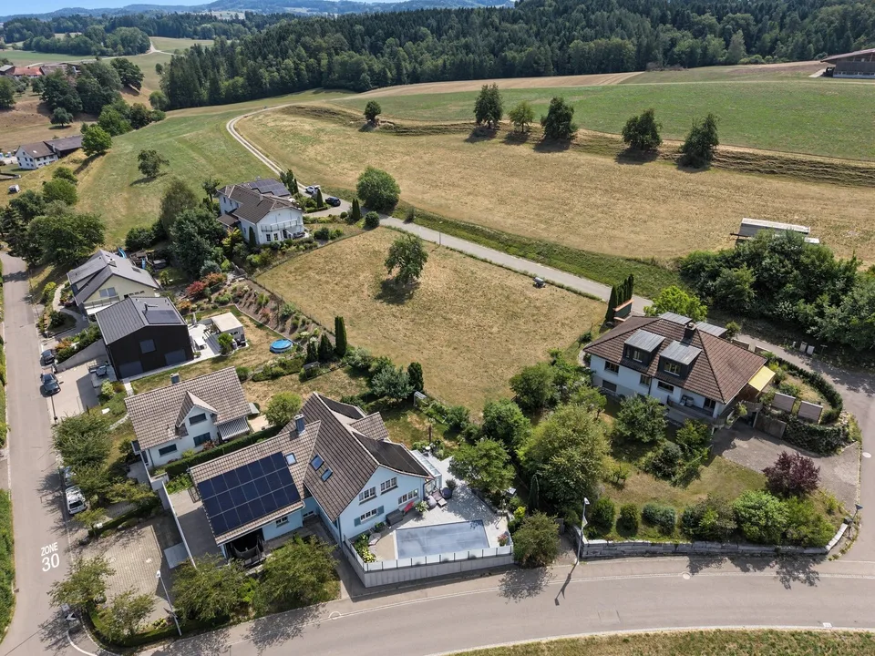 1'808 m² plein de possibilités - W2