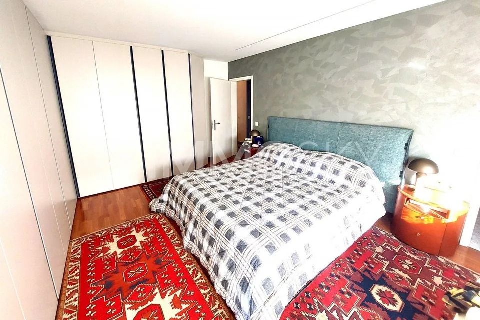 Villa von Prestige: Eleganz und atemberaubender Panoramablick