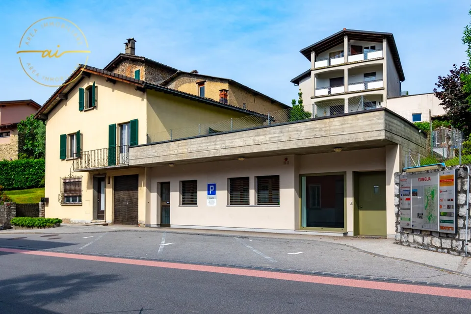 Casa unifamiliare con locale commerciale annesso