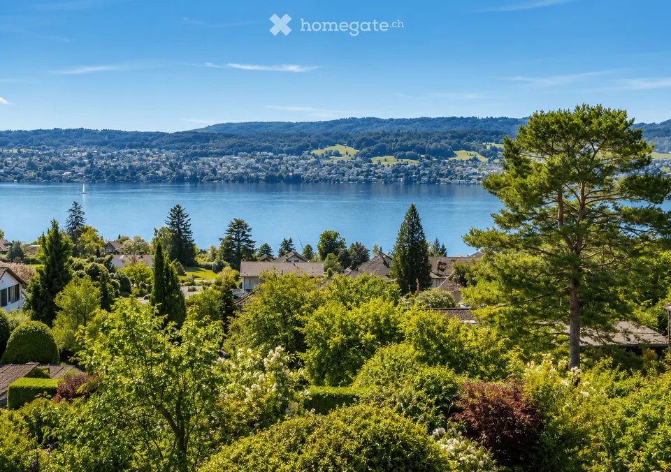 Herrliberg – Exklusive Villa mit Seesicht und Pool in ruhiger Lage
