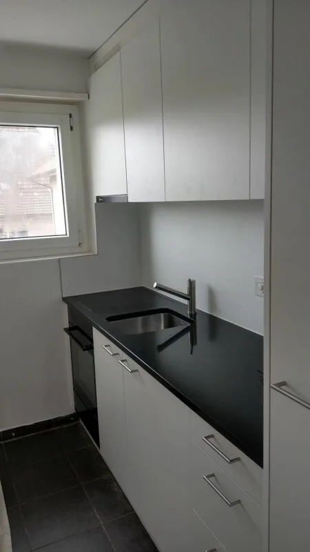 Teilsanierte 3.5-Zimmer-Wohnung mitten in Biel zu vermieten