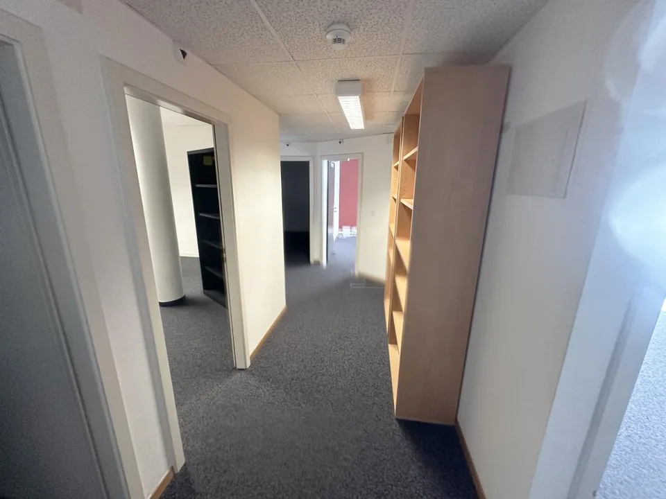 Crissier – Ufficio di 149 m² al piano terra, vicino al centro e agli accessi autostradali – foto 11 di 15