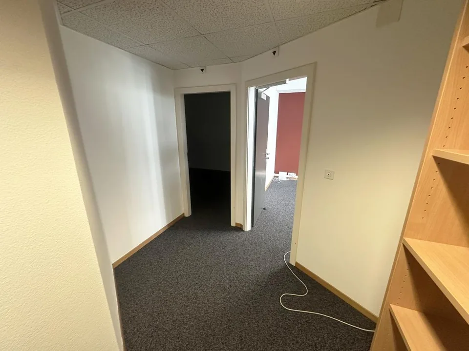 Crissier – Ufficio di 149 m² al piano terra, vicino al centro e agli accessi autostradali – foto 13 di 15