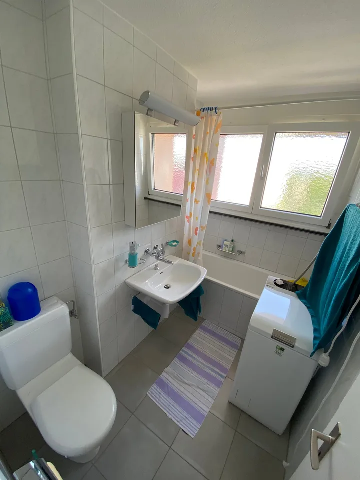 Appartement 3 pièces lumineux avec balcon au 4e étage à Kloten