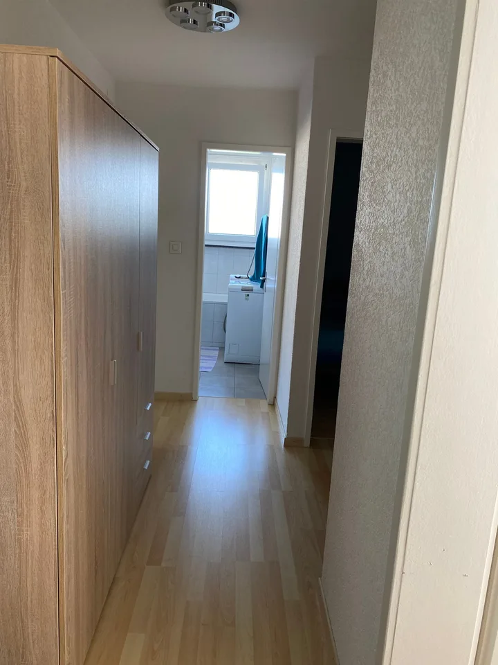 Appartement 3 pièces lumineux avec balcon au 4e étage à Kloten