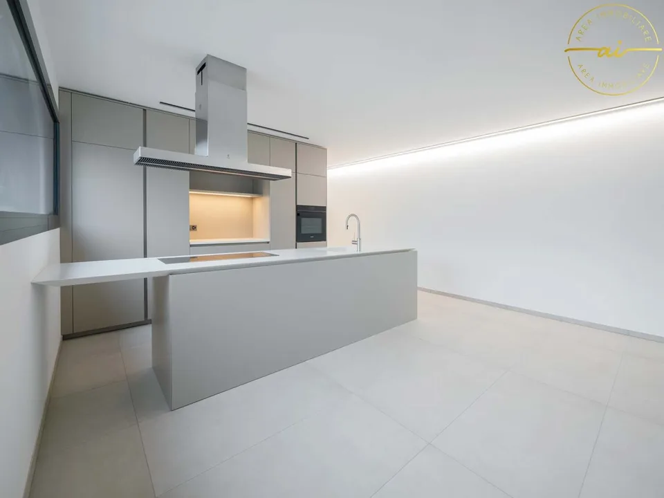 ELEGANTE APPARTAMENTO 2,5 LOCALI CON FINITURE DI PREGIO