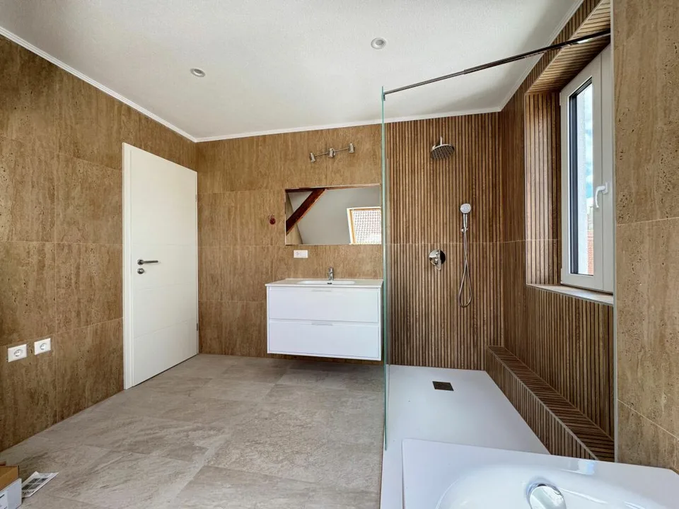 Investoren aufgepasst! Kernsanierte Dachgeschosswohnung in attraktiver Lage von Freudenstadt – Foto 8 von 13