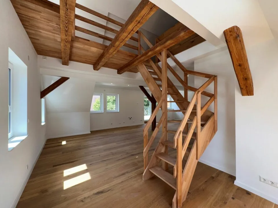 Investitori attenzione! Appartamento mansardato ristrutturato in una posizione attraente di Freudenstadt