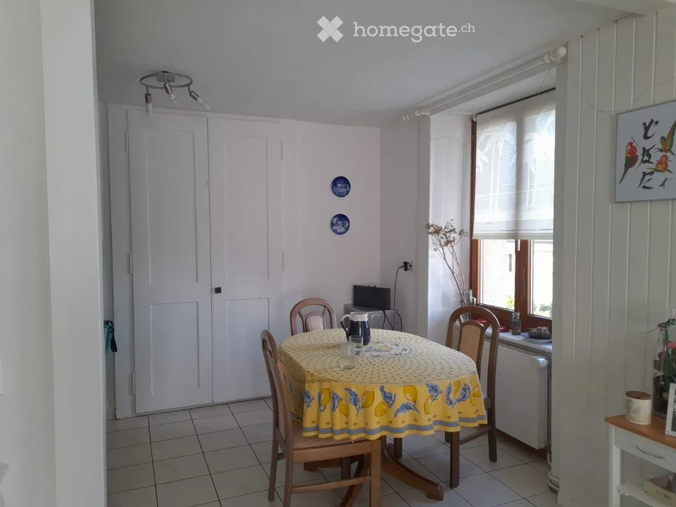 Appartement 3 pièces avec balcon et belle vue à Neuchâtel