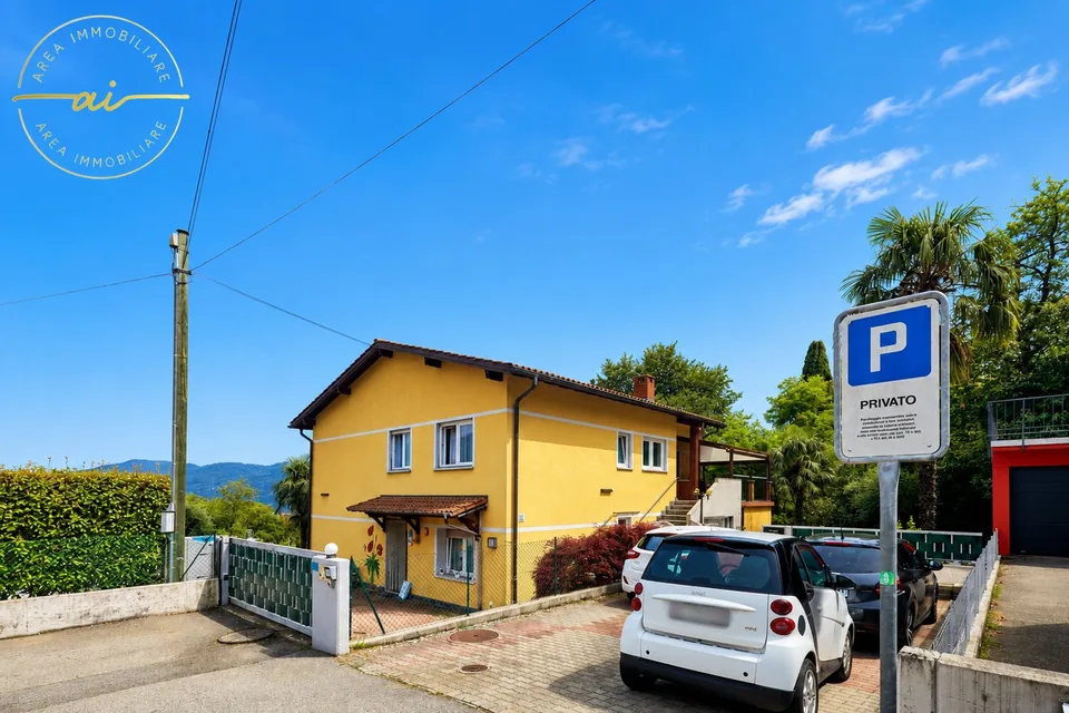 SPAZIOSA CASA CON 3 UNITÀ ABITATIVE E GIARDINO DI 400 MQ