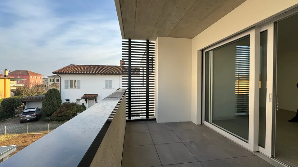Elegantes 3.5-Zimmer-Apartment mit Terrasse in neuer Residenz