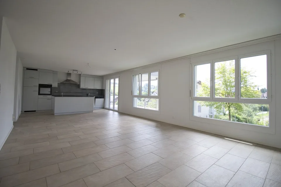 Appartement lumineux et spacieux de 4,5 pièces avec un balcon magnifique