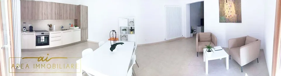 Geräumige und moderne 2.5-Zimmer-Wohnung mit privatem Hof