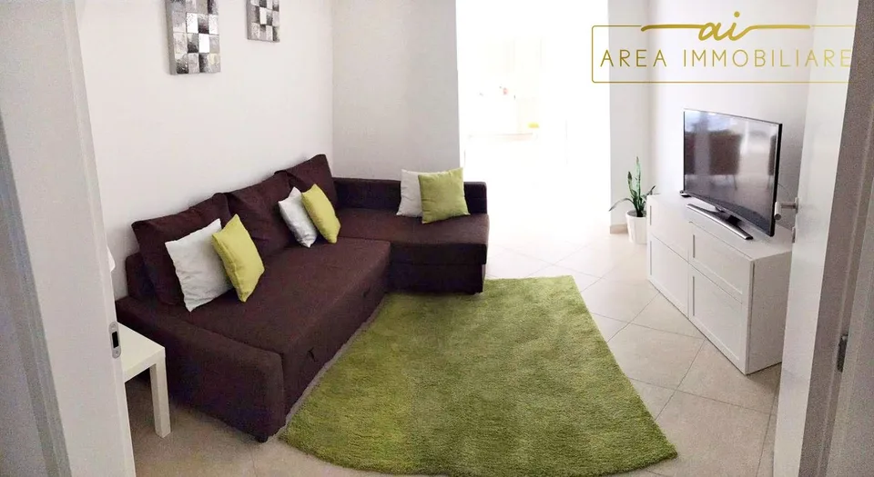 Geräumige und moderne 2.5-Zimmer-Wohnung mit privatem Hof