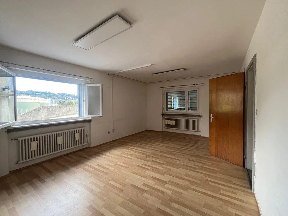 Komfortables Büro von 27m² in Rancate