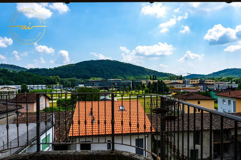 Maison multifamiliale avec 3 appartements à vendre, idéale également comme investissement