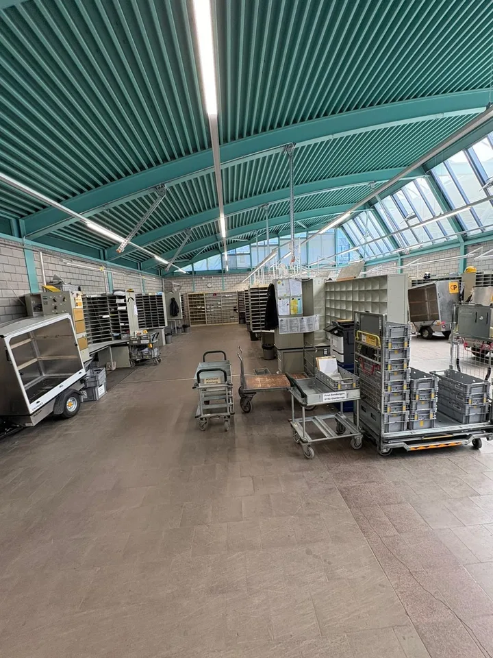 Spazio commerciale/magazzino attraente a Glattbrugg con collegamenti di traffico ottimali – foto 8 di 9