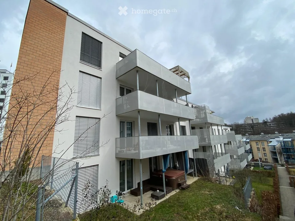 Moderne und grosszügige Attikawohnung auf der Breite in Schaffhausen