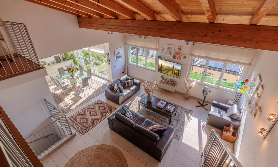 BELLA CASA MODERNA PANORAMICA DI 5.5 LOCALI A CAPOLAGO