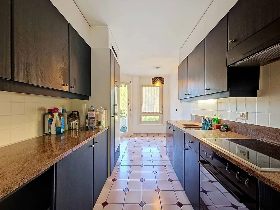 Elegante appartamento familiare di 4.5 locali con camino e loggia