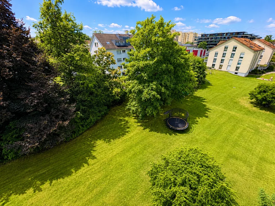 Habiter en première rangée de lac – Appartement attique exclusif de 6,5 pièces avec vue imprenable sur le lac de Constance