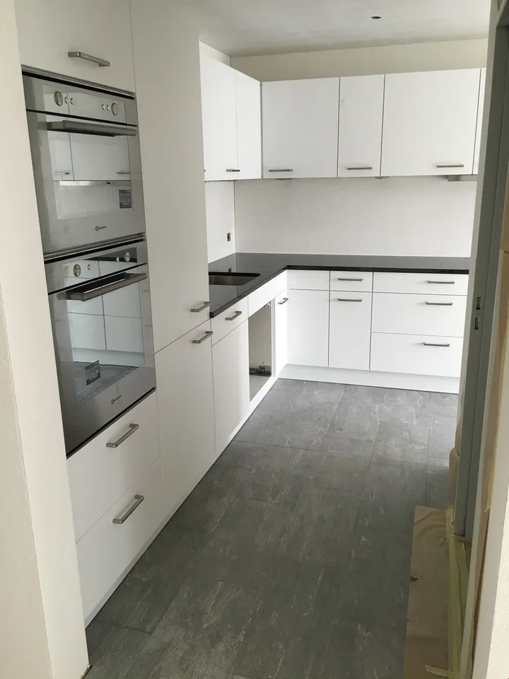 wunderschöne 2 1/2-Zimmerwohnung mit Balkon!