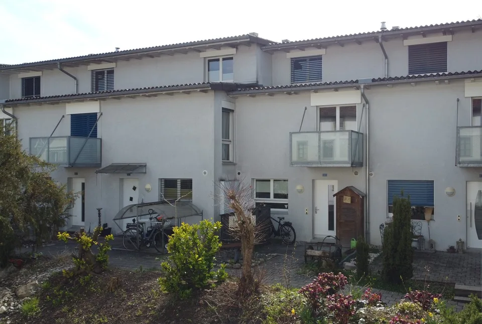 Casa a schiera di 5,5 locali in ottima posizione residenziale a Kirchberg - Perfetta per una famiglia!