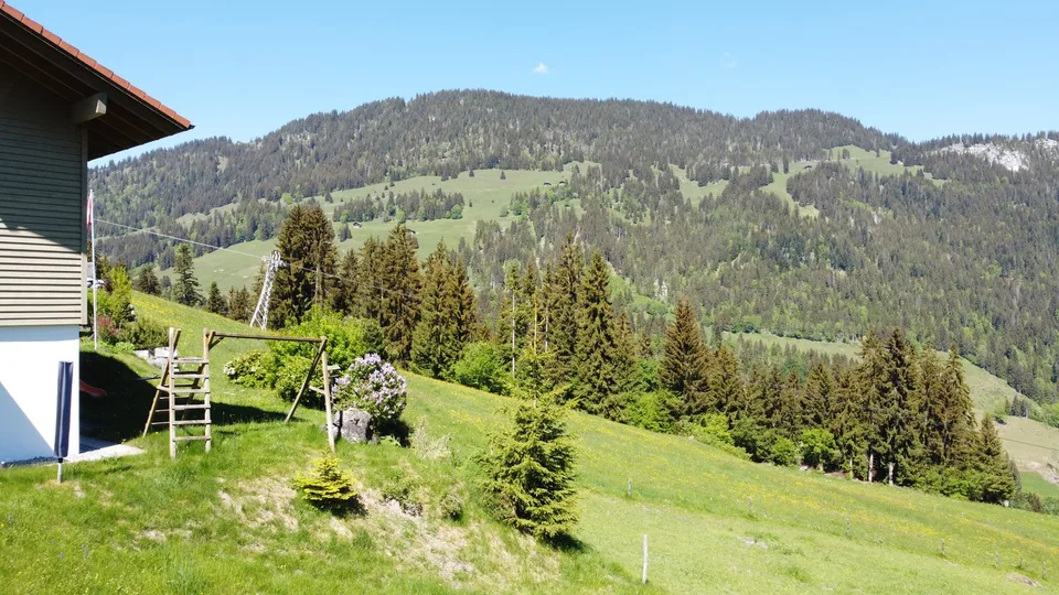 Fantastisches Baulandgrundstück 990 m2 für Neubau von Einzel- oder Doppelgebäude
