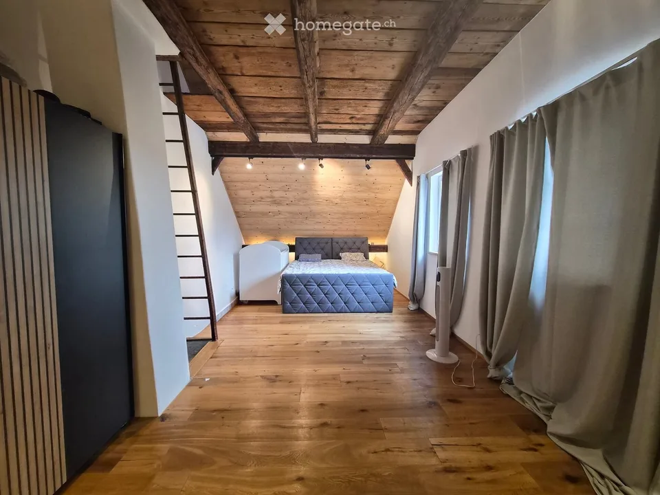 Incantevole casa semidetached di 5 locali nel cuore di Hinwil