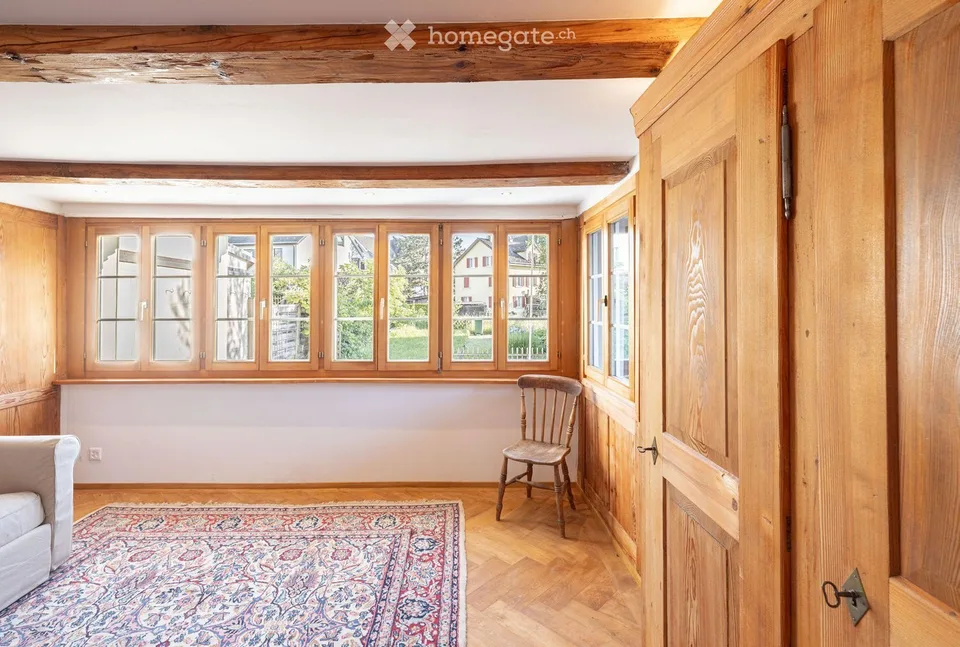 Incantevole casa semidetached di 5 locali nel cuore di Hinwil