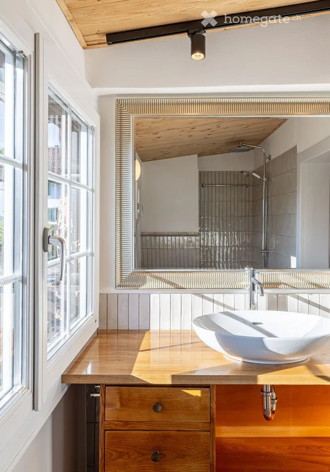 Incantevole casa semidetached di 5 locali nel cuore di Hinwil