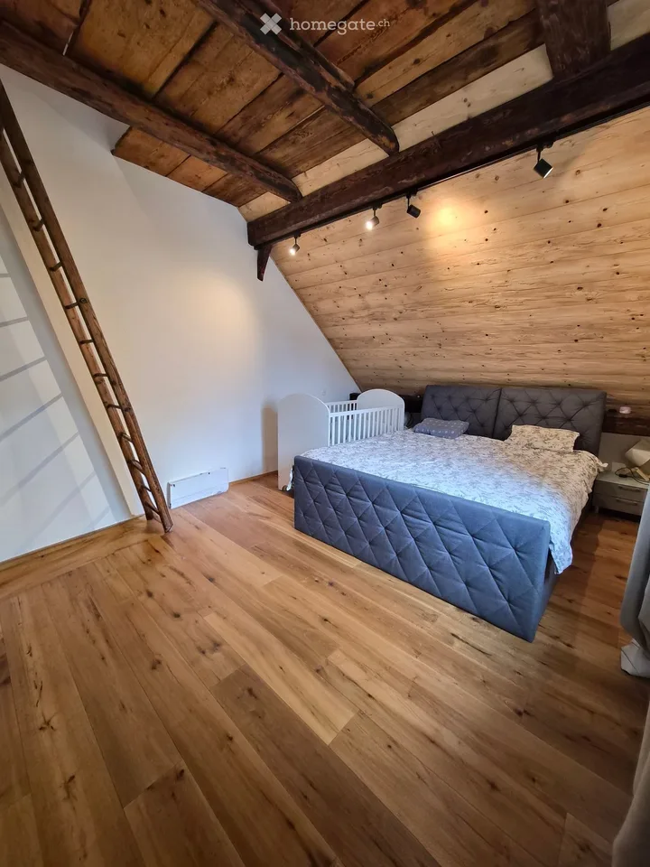Incantevole casa semidetached di 5 locali nel cuore di Hinwil