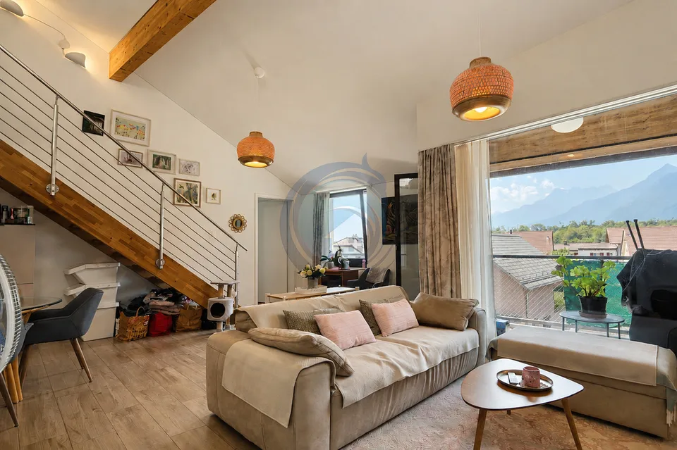 SUPERBO DUPLEX DI 4,5 LOCALI, LUMINOSO E PIENO DI CHARME