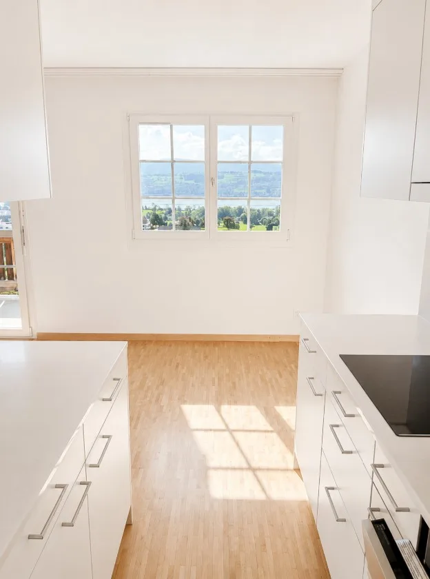Charmante 3.5-Zimmer-Wohnung mit Panoramablick in Uetikon am See