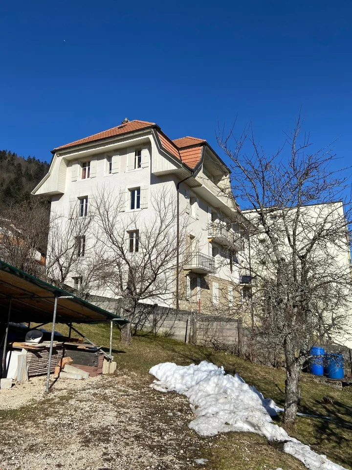 Appartement de 3 pièces avec balcon à Fontainemelon
