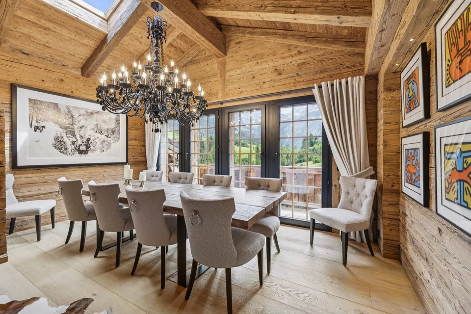 Außergewöhnliches Chalet - alpine Eleganz vor den Toren von Gstaad