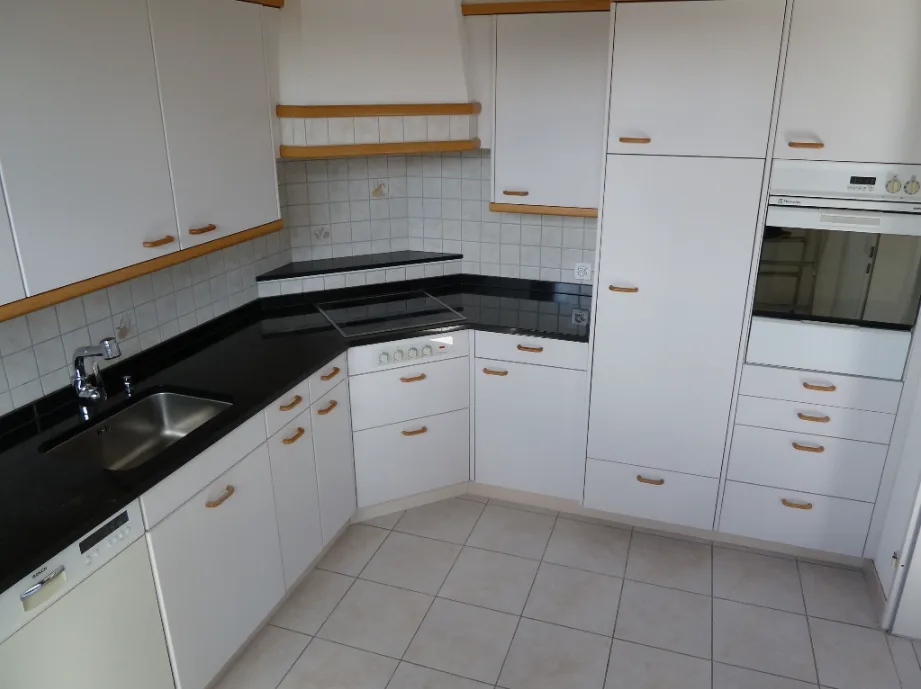 Light-Filled Maisonette, Sunny Balcony and Efficient Underfloor Heating