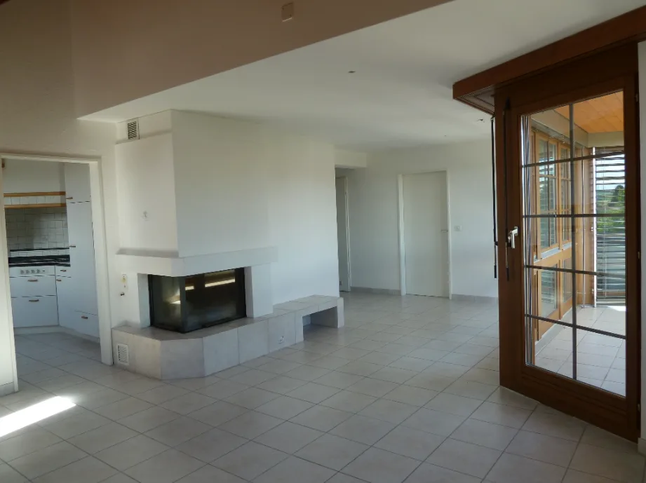 Lichtdurchflutete Maisonette, sonniger Balkon und effiziente Fussbo...