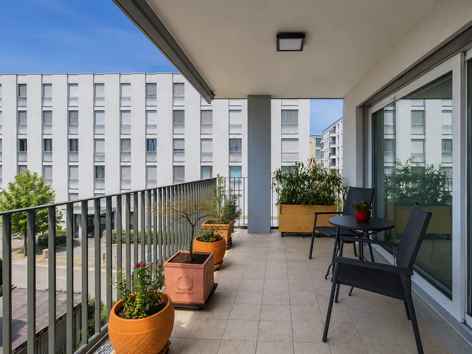 Furnished and nearly new 4.5-room apartment in a very central location