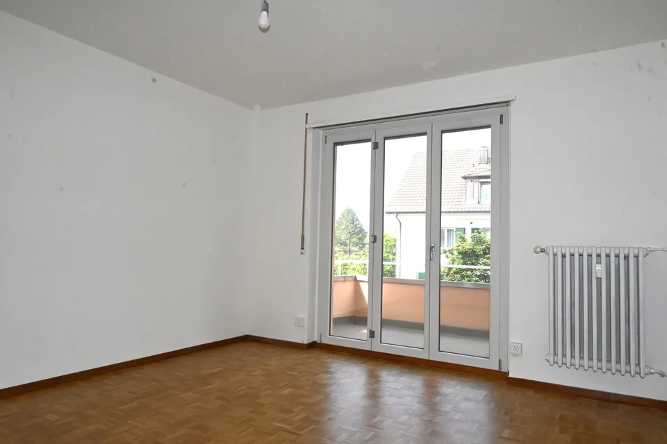 Helle 2.5-Zimmer-Wohnung mit Balkon in Bern-Bümpliz