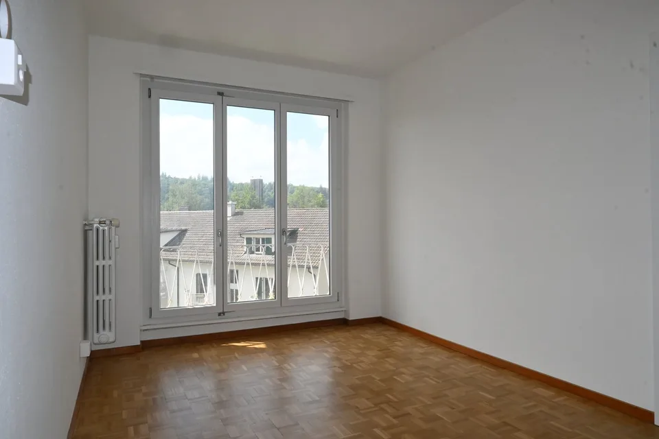Helle 2.5-Zimmer-Wohnung mit Balkon in Bern-Bümpliz