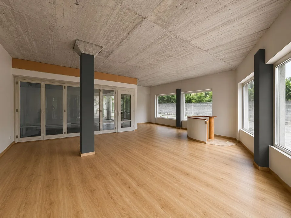 Espace commercial attractif dans un excellent emplacement central à Kaisten