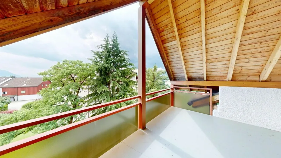 Charming 5.5 room attic apartment