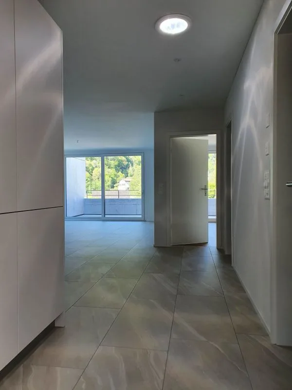 neuwertige 2 1/2-Zimmer-Dachwohnung an sonniger Lage