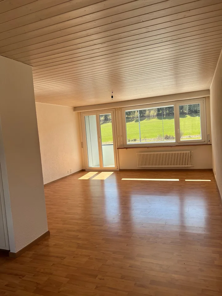 Charmant appartement 3.5 pièces avec balcon à Tramelan